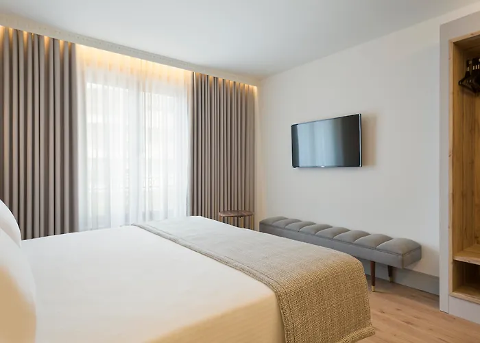 Acta The Avenue Hotel Oporto