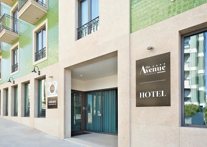 Acta The Avenue 4*