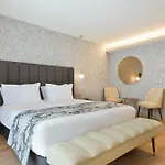 Acta The Avenue Hotell 4*