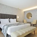 Acta The Avenue Oporto