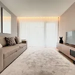 Acta The Avenue Oporto