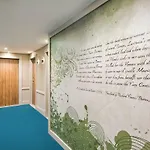 Acta The Avenue Hotell 4*