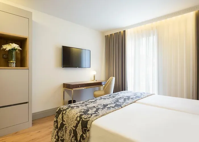 Acta The Avenue Porto