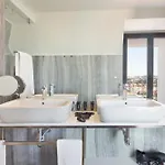 Acta The Avenue Hotel