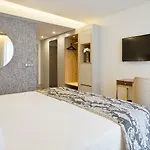 Hotel Acta The Avenue 4*