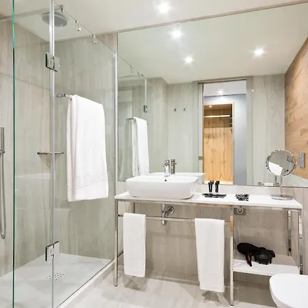 Hotel Acta The Avenue