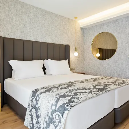 Hotel Acta The Avenue 4*