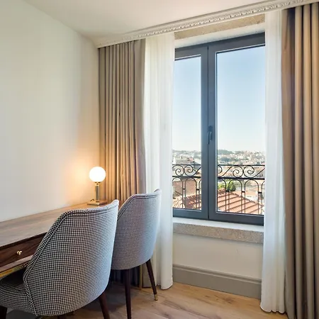 Acta The Avenue Hotel 4*