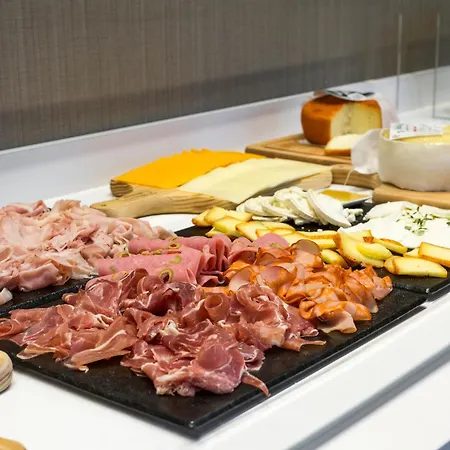 Acta The Avenue Hotel