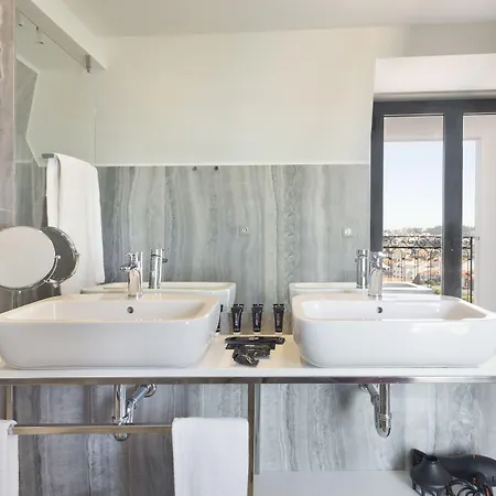 Hotel Acta The Avenue