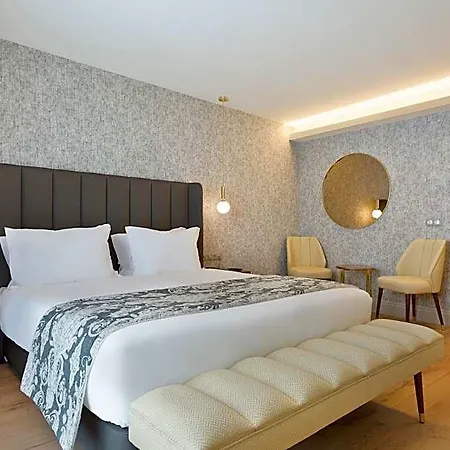 Acta The Avenue Hotel 4*