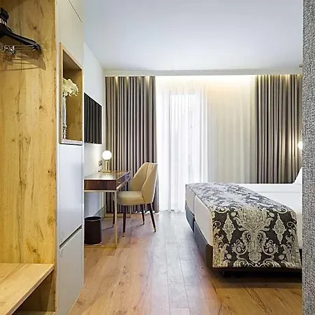 Acta The Avenue 4* Porto