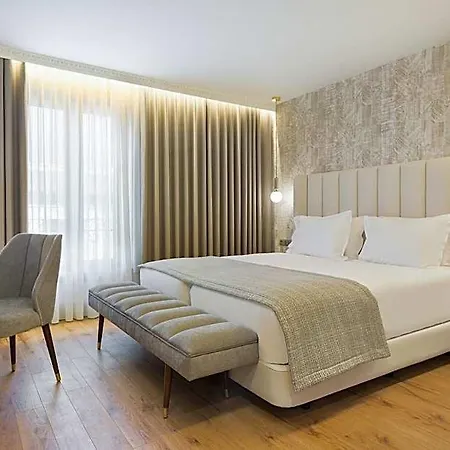 Acta The Avenue Hotel