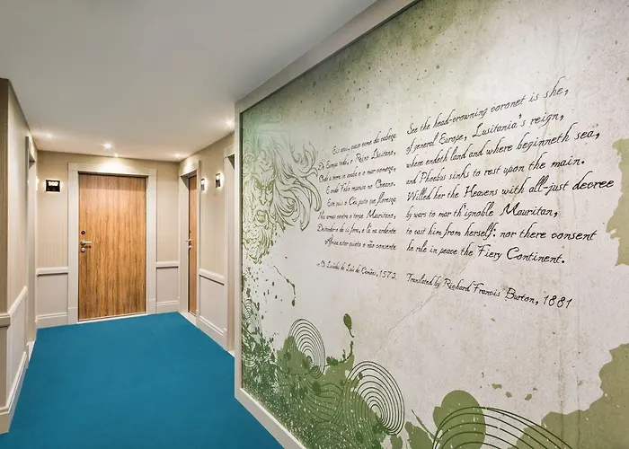 Acta The Avenue Szálloda 4*