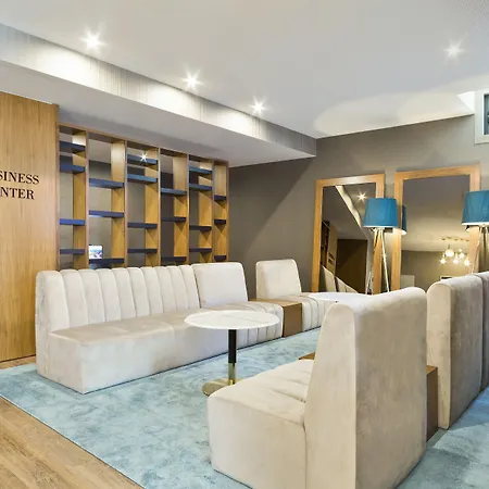 Hotel Acta The Avenue 4*