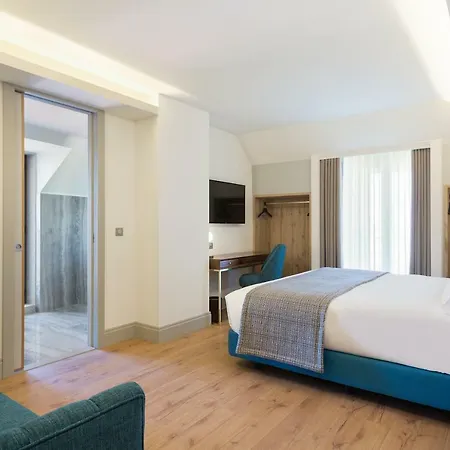 Acta The Avenue Hotel Oporto