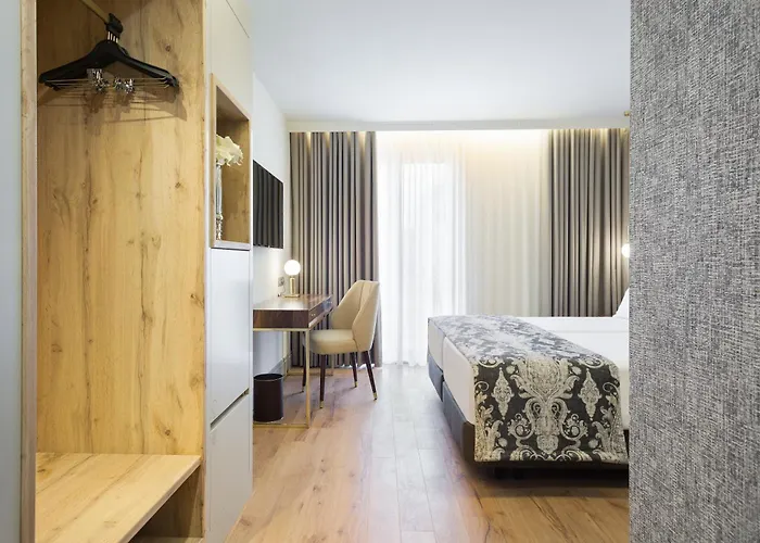 Hotell Acta The Avenue 4*