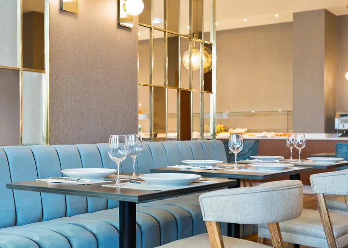 Acta The Avenue Oporto