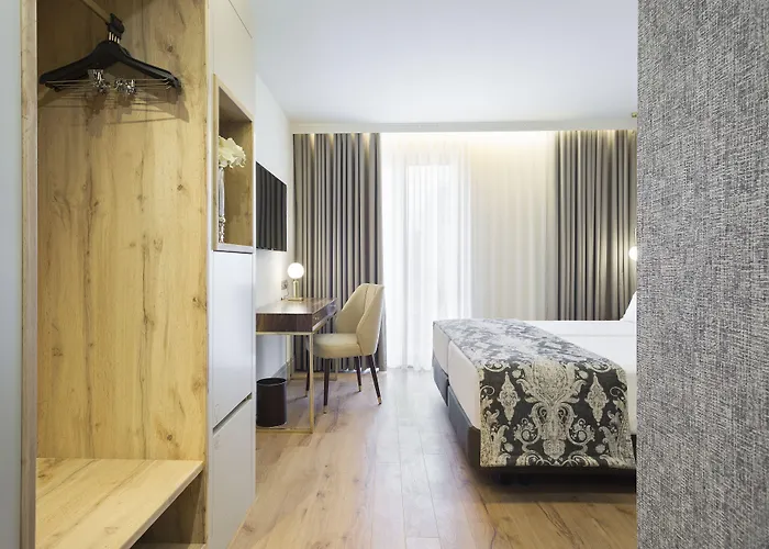 Acta The Avenue Hotell 4*