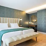 Отель Acta The Avenue 4*