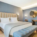 Acta The Avenue 4*