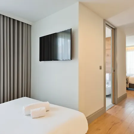 Acta The Avenue Hotel 4*