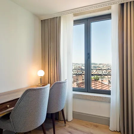 Acta The Avenue Hotel 4*